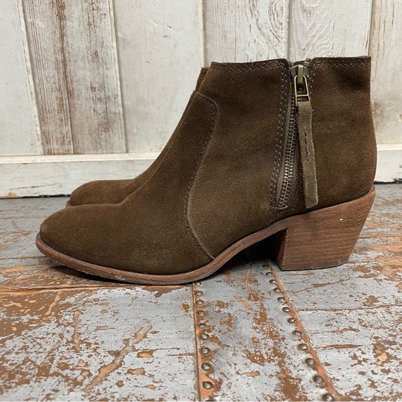 Madewell Janice Suede Ankle Zip Boots - Picture 4 of 14